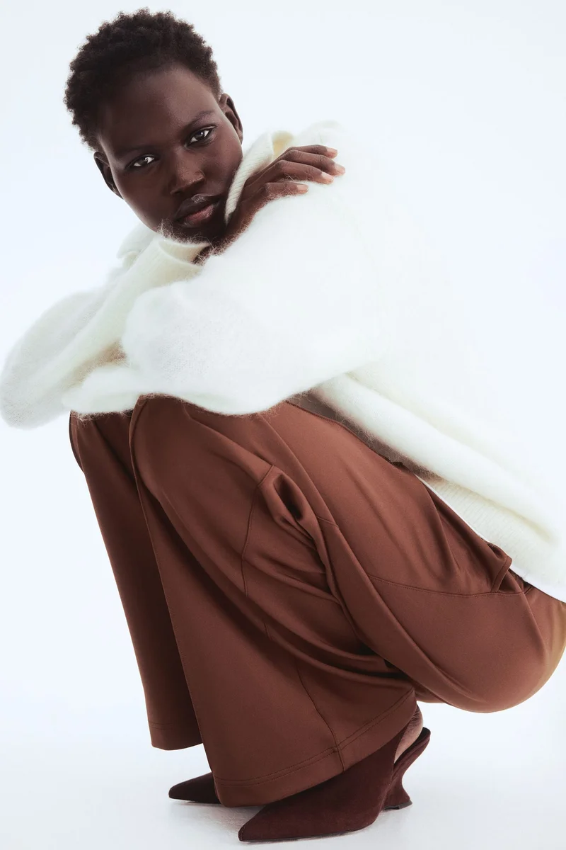 اتش اند ام بنطلون سهل الارتداء بكسرات أمامية